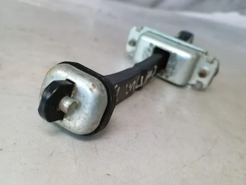 Limitador Porta Traseira Direita Chevrolet Captiva 2009 A 19
