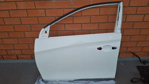 Porta Dianteira Esquerda Yaris Sedan Hatch 2018 A 2024