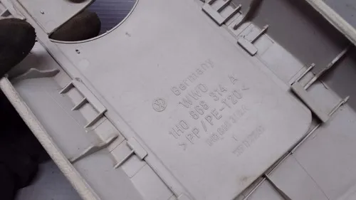 Acabamento Lateral Porta Direita Golf 1994/98 30119