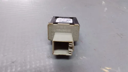 Botão Interruptor Bloqueio Vidro Traseiro Fox Spacefox 24687