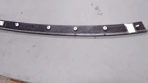 Friso Tampa Traseira Superior Saveiro 2010... G5/g8 30179 - Preto