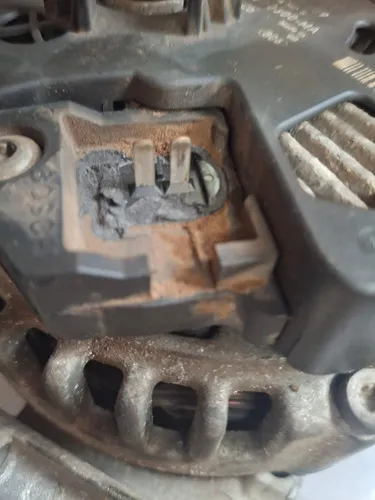 Alternador Volvo Xc60  3.0/3.2 Freelander2 3.2 180a 29377