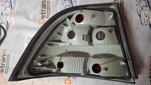 Lanterna Traseira Chevrolet Vectra 97 98 99 Bicolor Ht Nova