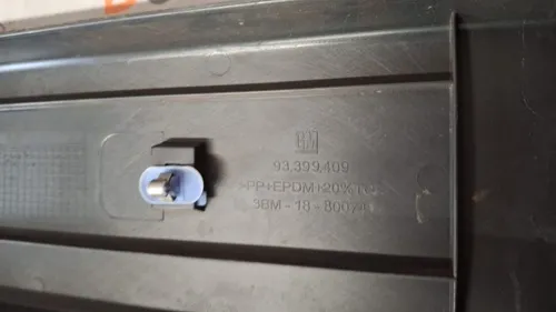 Moldura Interna Vidro Traseiro Montana 11 A 22original
