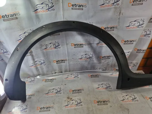 Moldura Para-lama Traseira Direita  Fiat Strada 04/... Preto