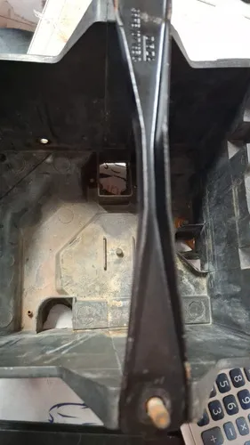 Trava Bateria Suporte Caixa Fixação Ford Fiesta Ka Ecosport