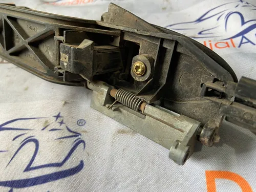Maçaneta Externa Traseira Esq Ford Focus 18044