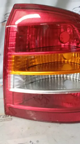 Lanterna T D  Astra Sedan 98/02 Tricolor  26394