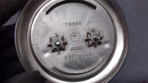 Emblema Da Grade Dianteira Fiat Idea 06/10 30745 Azul