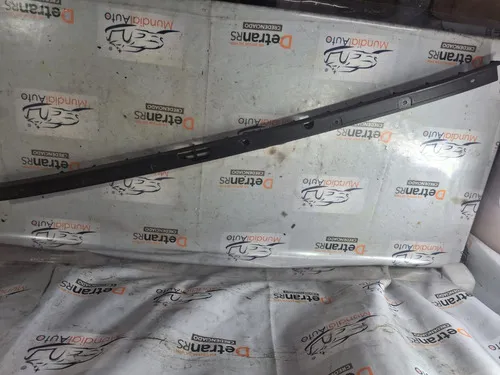 Moldura Esquerda Caçamba Saveiro 2015 2020 Original
