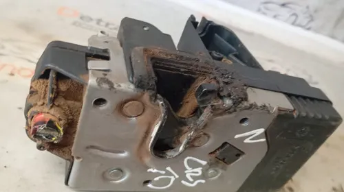 Fechadura Tras Direita Meriva Corsa Montana 02 A 2010 26941