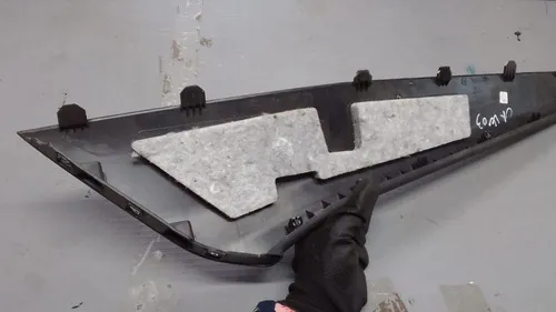 Acabamento Do Console Central Esquerdo Jeep Compass  17561