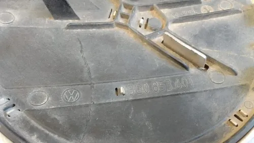 Emblema Grade Dianteira Golf Jetta Polo 2015... 30740 Prateado