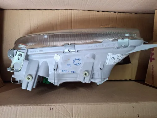 Farol Fiesta Courier 96 A 99 Duplo Cromado Pisca Cromado Tyc