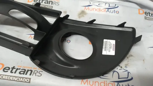 Moldura Grade Farol Milha Montana 11 12 19 20 C/furo  1988