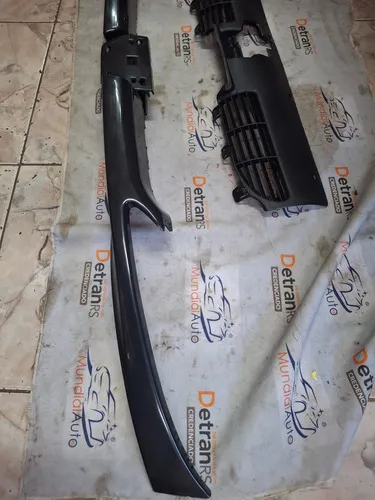 Grade Dianteira Radiador Peugeot 206 98/07 Com Friso Primer