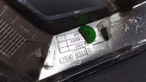 Emblema Grade Dianteira Renault Kwid 2016/... 30743 Detalhe Prateado