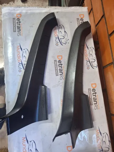 Moldura Coluna Caçamba L.e Saveiro Original 5u7853307