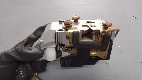 Fechadura Tampa Traseira Ecosport 2005/2012 30297 Prateado