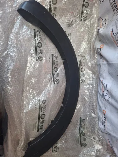 Moldura Paralama Traseiro Esquerdo Saveiro G5  5u7853503