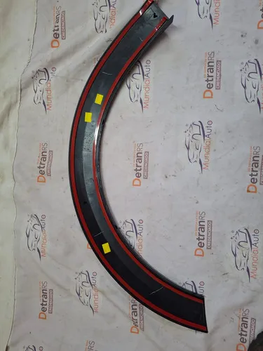 Moldura Paralama Diant Direito Vw Saveiro G5 5u0805584