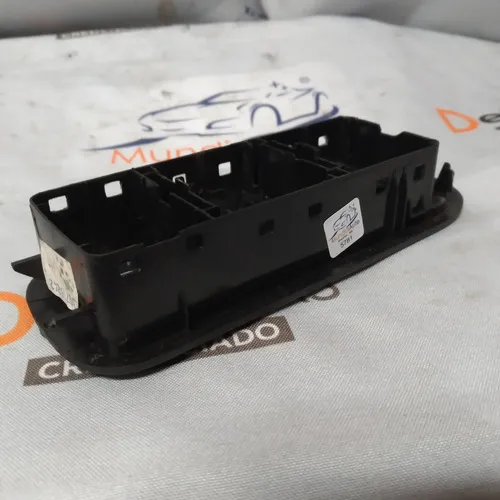 Moldura Comando Vidro Eletrico Renault Duster Oroch 5781