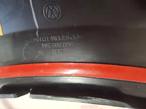 Moldura Paralama Diant Direito Vw Saveiro G5 5u0805584