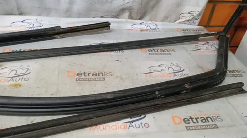 Pestana Interna E Externa Canaleta Fiat Argo D D 26668 Preta