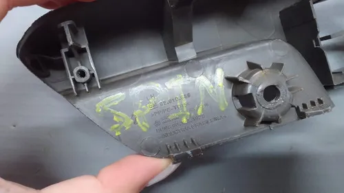 Moldura Botão Vidro Elétrico Spin 2013 A 2018 Esquerdo 24850