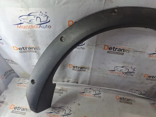 Moldura Para-lama Traseira Direita  Fiat Strada 04/... Preto