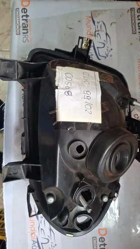 Farol Renault Clio  99/02  Máscara Negra Foco Simples