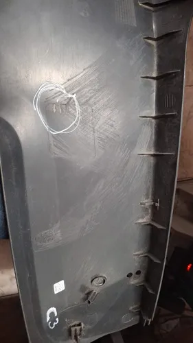Moldura Tampa Traseira Citroen C3 04/11 Usado Detalhe