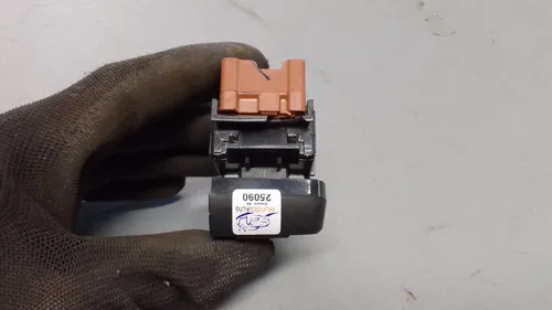 Botão Comando Vidro Elétrico Direito Kwid 2018... 25090