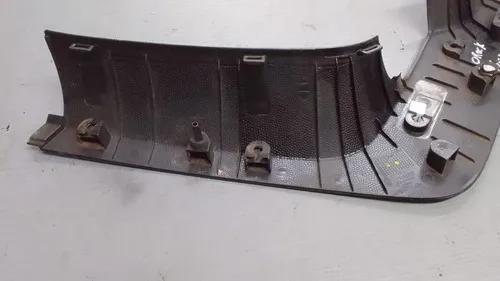 Acabamento Tampa Caçamba Direita Renault Duster   5876