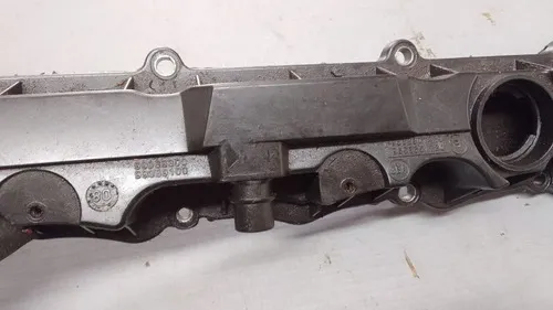 Tampa De Válvula Peugeot 206 1.6 16v 2008/12 30033 Preto