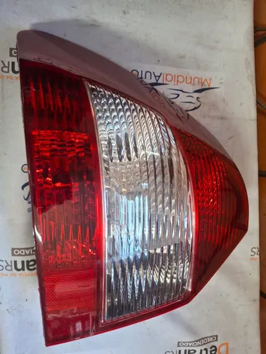 Lanterna Fiesta Sedan Mexicano 2000 /2003 Bicolor Esquerdo/motorista Bicolor