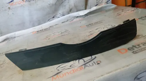 Acabamento Farol Milha L D Q3 2011 A 15 8u0807380b 26922