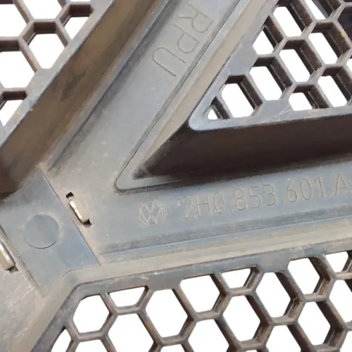 Emblema Grade Dianteira Amarok 2010/... 30731 Prateado