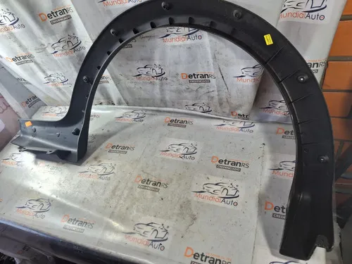 Moldura Para-lama Traseira Direita  Fiat Strada 04/... Preto