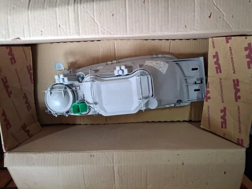 Farol Fiesta Courier 96 A 99 Duplo Cromado Pisca Cromado Tyc