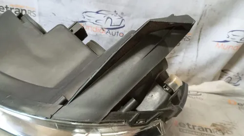 Farol Corsa Montana 03 04 05 06 .. 10 11 12 M. Negra 26458 Direito/passageiro