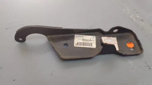 Suporte Parachoque Traseiro Lado Direito Silverado  24561