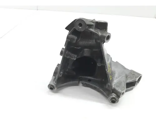 Suporte Polia Freelander 2 2007/14 Usada 26915