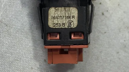 Botao Pisca Alerta Citroen C3 04/12 21823