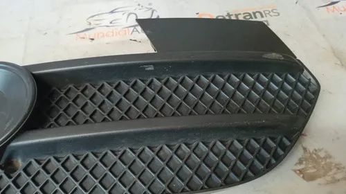 Grade Moldura Farol De Milha Direita Audi Q3 2013.. 26921 - Direito