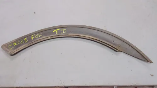 Moldura Para-lama Traseiro Direito Crossfox 2004/10 30095 Preto