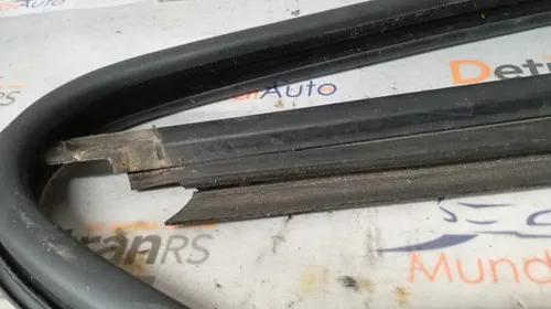 Pestana Interna E Externa Canaleta Fiat Argo D D 26668 Preta