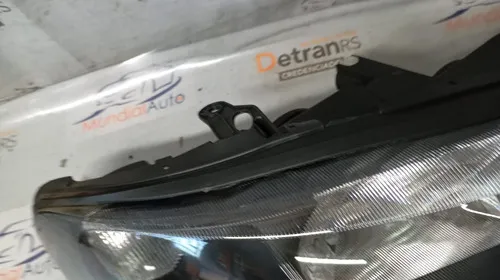 Farol Gm  Vectra Ld 1999 00 01 02 03 04 05 M. Negra 26468