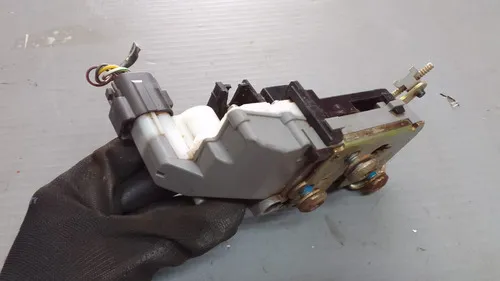 Fechadura Tampa Traseira Ecosport 2005/2012 30297 Prateado