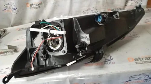 Farol Ford Focus 1998 / 2003 Simples Tyc Ld 26445